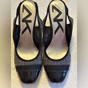 Anne Klein sling back pumps black
Sz 10